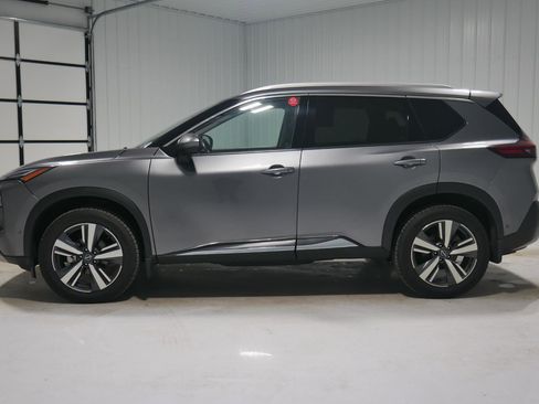 Used 2022 Nissan Rogue Platinum w/ Head-Up Display Package image 8