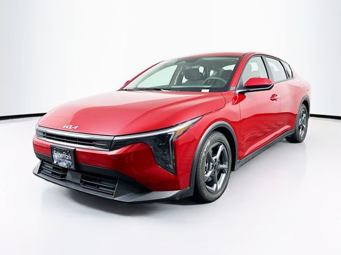 Used 2025 Kia K4 FWD image 3