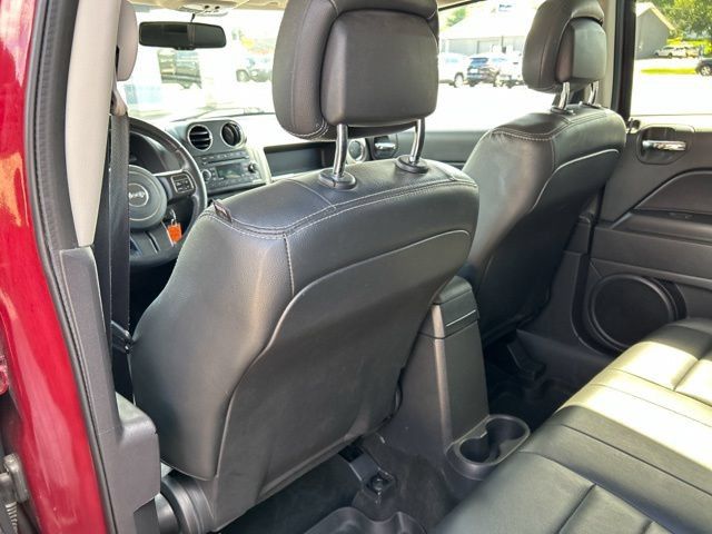 Used 2017 Jeep Patriot High Altitude AWD/4WD image 18