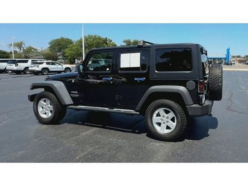 Used 2017 Jeep Wrangler Unlimited Sport w/ Quick Order Package 24S AWD/4WD image 6