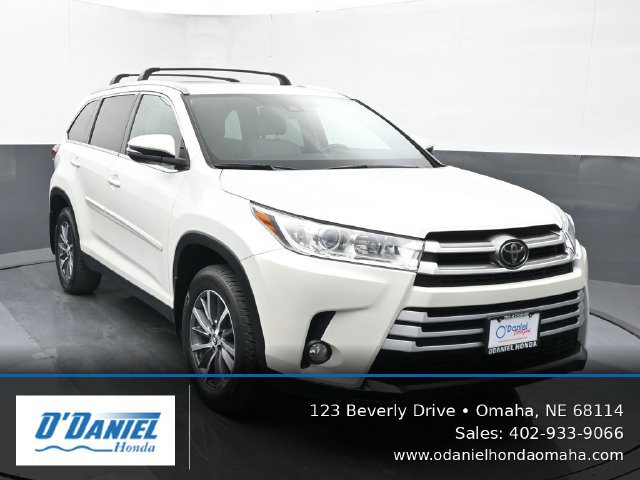 Used 2019 Toyota Highlander XLE w/ Protection Package #3 AWD/4WD image 8