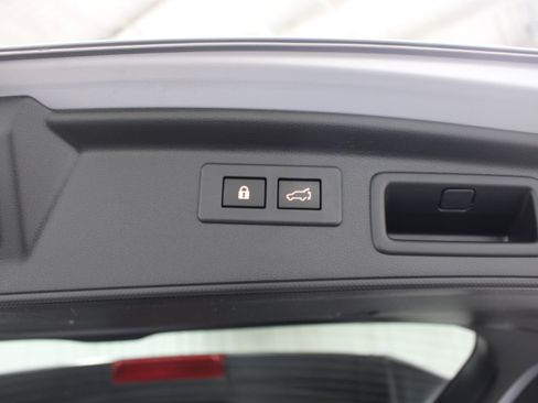 Used 2022 Subaru Forester Premium image 23