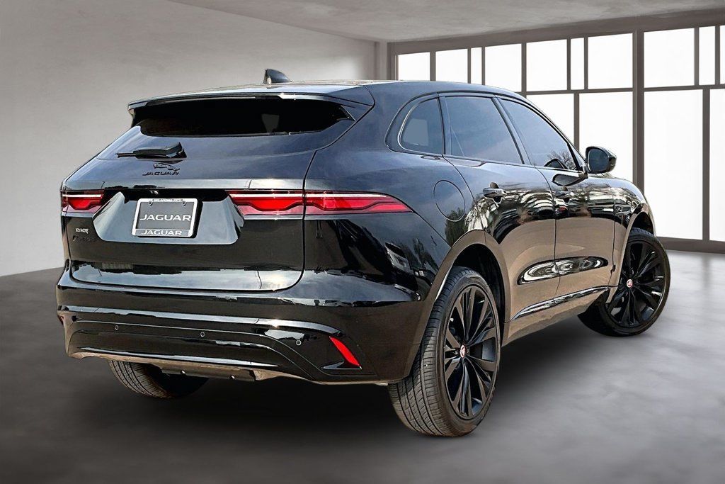 Used 2022 Jaguar F-PACE S AWD/4WD image 2