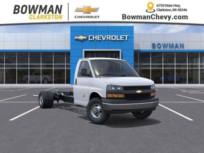 New 2025 Chevrolet Express 3500 w/ Power Convenience Package