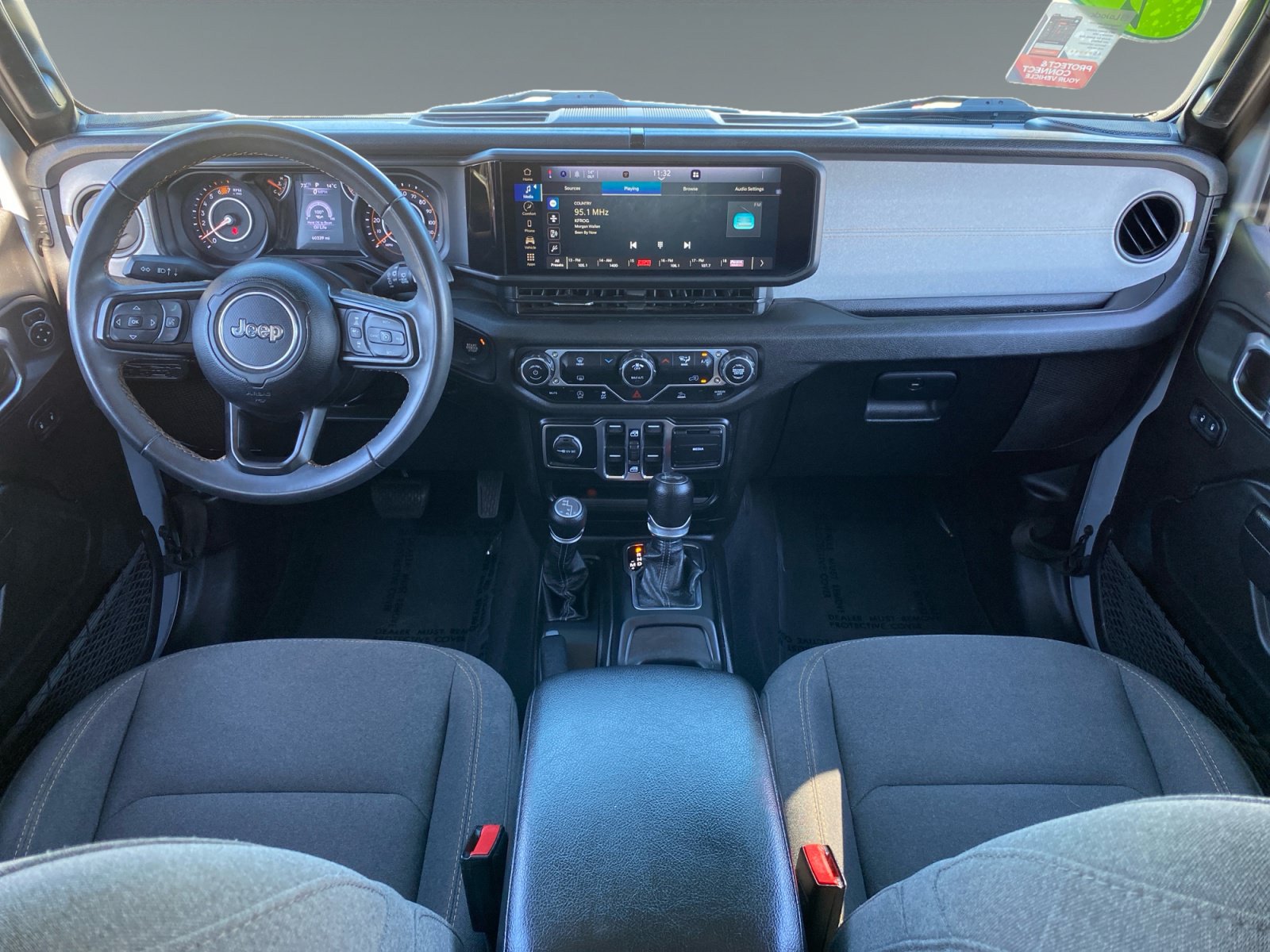 Used 2024 Jeep Wrangler Unlimited Sport AWD/4WD image 10