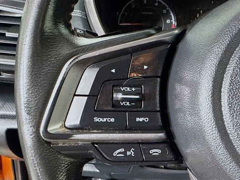 Used 2019 Subaru Crosstrek 2.0i Premium image 14