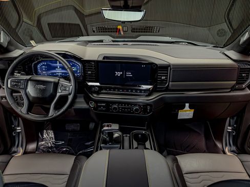 Used 2024 Chevrolet Silverado 1500 ZR2 w/ Technology Package image 19