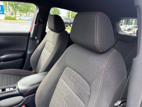 Certified 2025 Honda HR-V Sport image 12