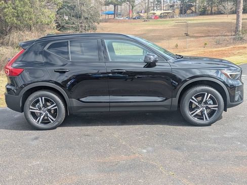 Certified 2026 Volvo XC40 B5 Core AWD/4WD image 7