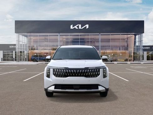 New 2026 Kia Carnival FWD image 3