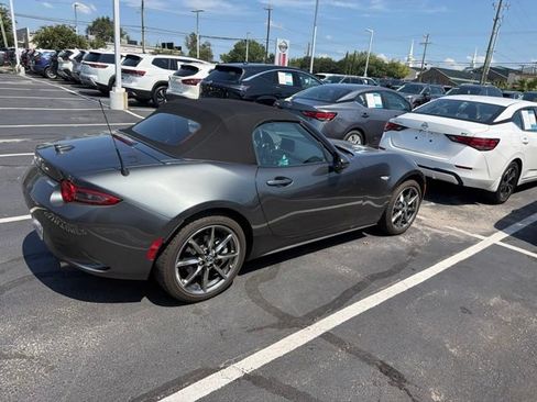 Used 2021 MAZDA MX-5 Miata Grand Touring RWD image 7