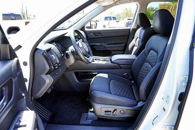 Certified 2023 Nissan Pathfinder SV w/ Black Appearance Package FWD image 20