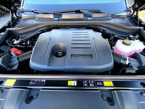 New 2026 Land Rover Range Rover SE AWD/4WD image 14
