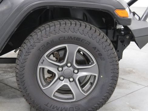 Used 2018 Jeep Wrangler Unlimited Sport AWD/4WD image 12
