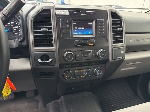 Used 2017 Ford F250 XL w/ Power Equipment Group RWD image 20