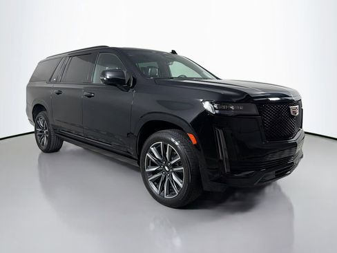 Used 2022 Cadillac Escalade ESV Sport Platinum RWD image 3