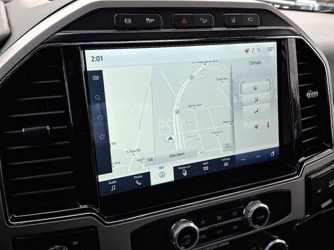 Used 2022 Ford F250 Lariat w/ Black Appearance Package image 16