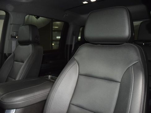 Used 2024 GMC Sierra 3500 SLT w/ SLT Convenience Package AWD/4WD image 47