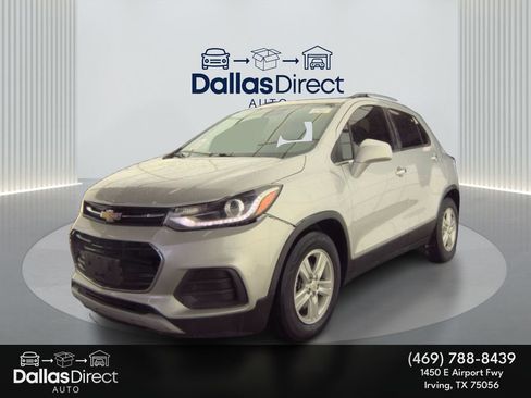 Used 2020 Chevrolet Trax LT w/ LT Convenience Package image 1