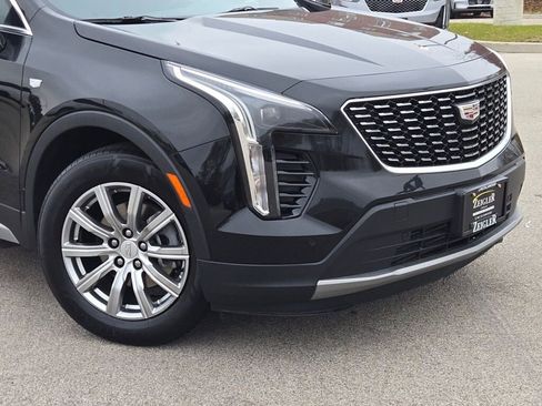 Used 2023 Cadillac XT4 Premium Luxury image 2