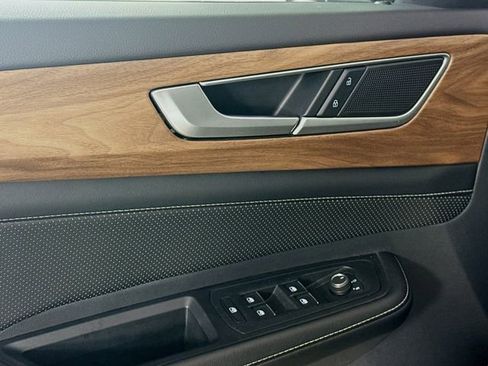 Used 2024 Volkswagen Atlas SE image 20