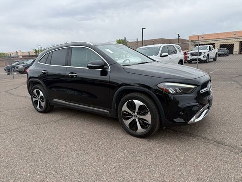 Used 2025 Mercedes-Benz GLA 250 4MATIC image 3