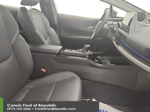 Used 2025 Toyota Prius AWD image 24