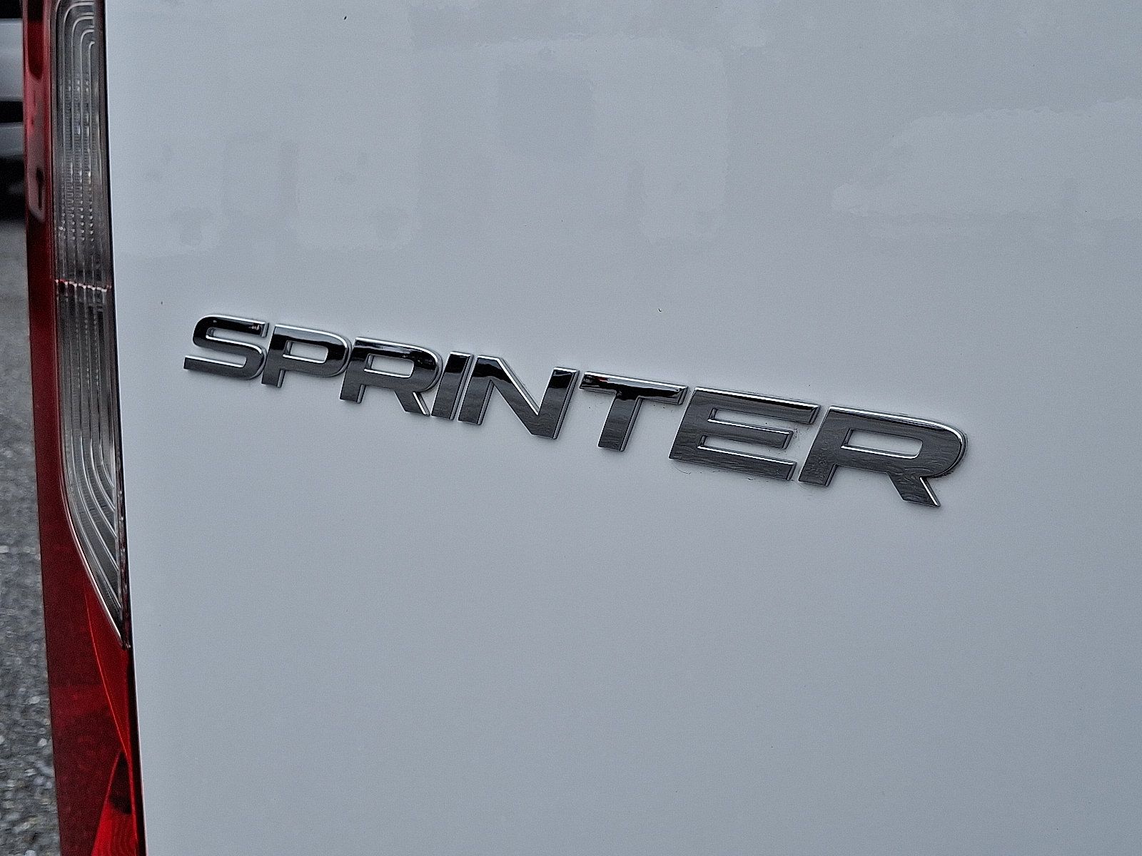 Used 2024 Mercedes-Benz Sprinter 3500 image 29