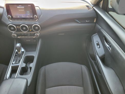 Certified 2023 Nissan Sentra SV image 17