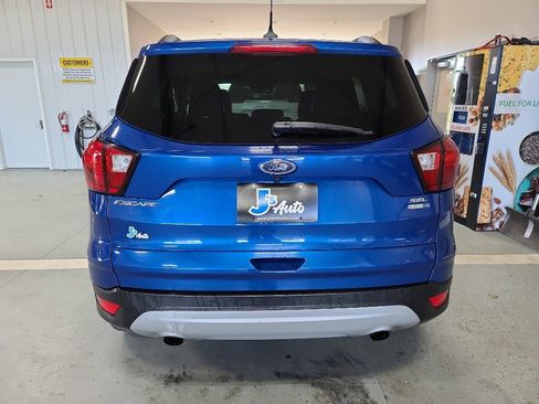 Used 2019 Ford Escape SEL image 6