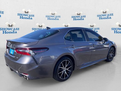 Used 2021 Toyota Camry SE w/ Convenience Package FWD image 8