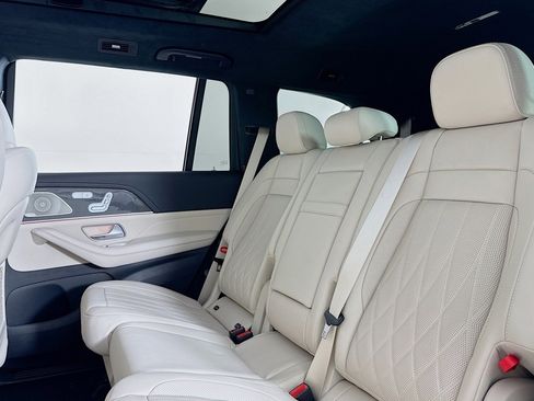 New 2026 Mercedes-Benz GLS 63 AMG 4MATIC image 7