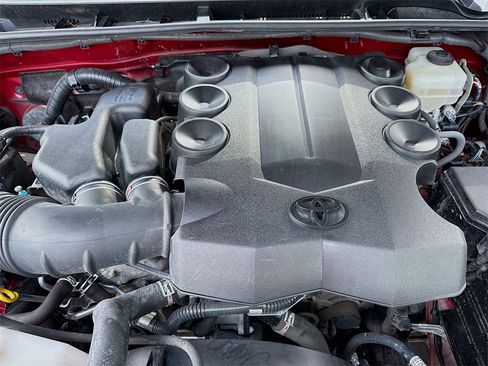 Used 2021 Toyota 4Runner SR5 Premium image 32