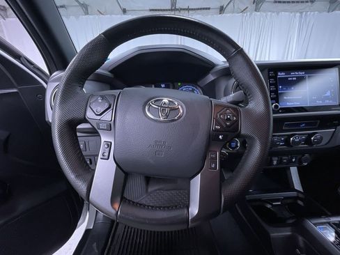 Certified 2023 Toyota Tacoma TRD Off-Road image 10