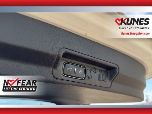 Used 2020 Ford Explorer XLT w/ Equipment Group 202A AWD/4WD image 16