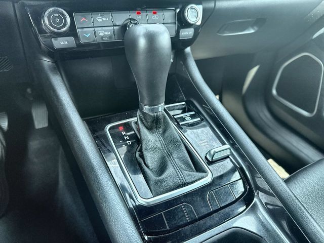 Used 2024 Jeep Compass Latitude AWD/4WD image 19