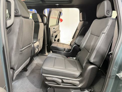 New 2026 Chevrolet Suburban Z71 w/ Comfort Package image 13