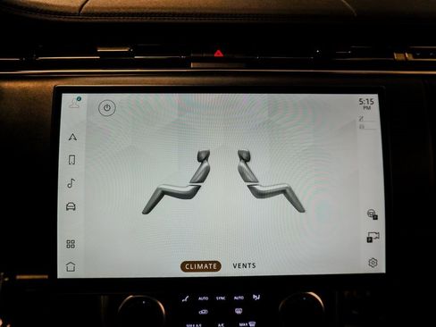 Used 2023 Land Rover Range Rover SE image 40