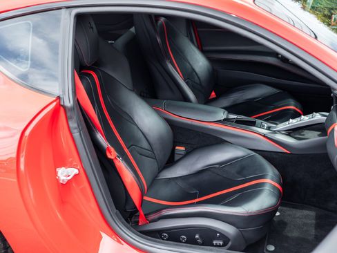 Used 2019 Ferrari 812 Superfast RWD image 34