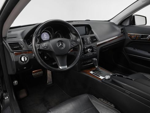 Used 2010 Mercedes-Benz E 550 Coupe image 45