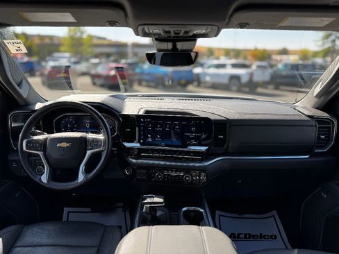 Used 2025 Chevrolet Silverado 1500 LTZ w/ LTZ Premium Package image 5