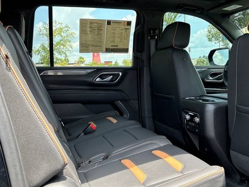 Used 2023 GMC Yukon XL AT4 w/ AT4 Premium Plus Package AWD/4WD image 15