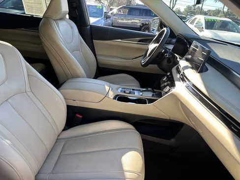 Used 2024 INFINITI QX60 Luxe image 13