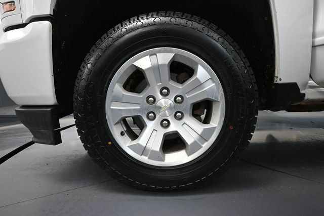 Used 2017 Chevrolet Silverado 1500 LT w/ All Star Edition AWD/4WD image 12