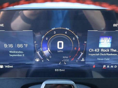 Used 2024 Chevrolet Traverse RS FWD image 11