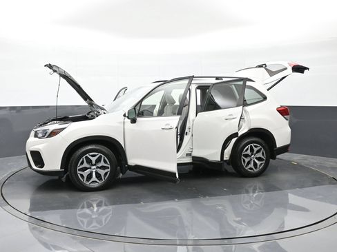 Used 2021 Subaru Forester Premium AWD/4WD image 50