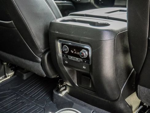 Used 2023 GMC Yukon Denali AWD/4WD image 53