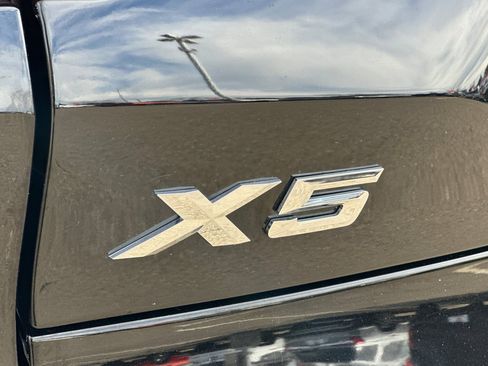 Used 2022 BMW X5 xDrive40i w/ Parking Assistance Package image 53