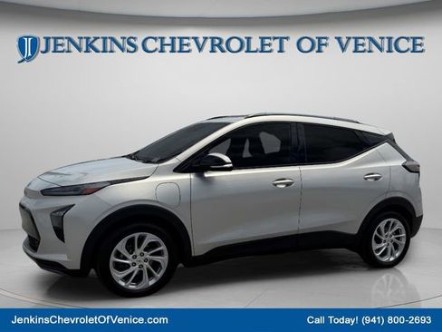 Used 2023 Chevrolet Bolt EUV LT w/ Driver Confidence Package FWD image 10