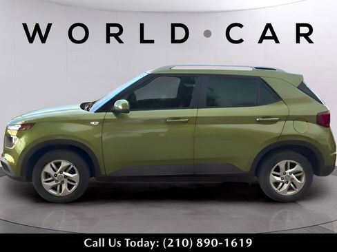 Used 2020 Hyundai Venue SEL image 7